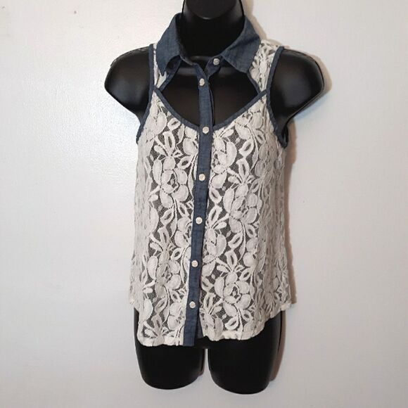 One Clothing lace and denim button up tank - Picture 1 of 4